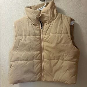Light Beige Cropped Puffer Vest